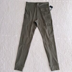 Eddie Bauer Women's Cargo Legging, Olive Green, Size M